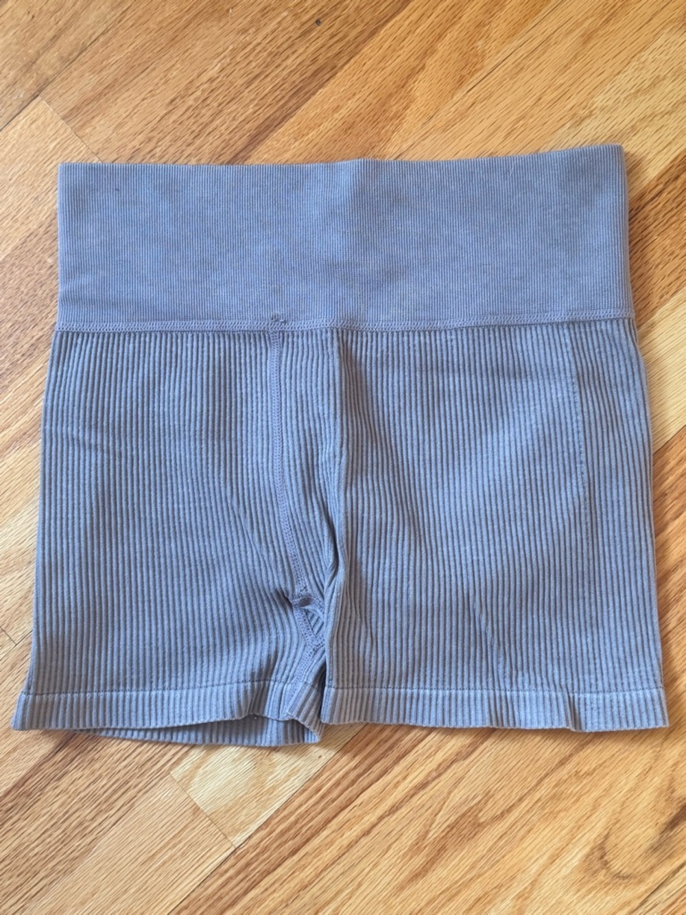 Forever 21 Seamless Ribbed Biker Shorts sz M Taupe